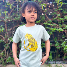 Load image into Gallery viewer, Tiger Friend Sagre Green T-shirt